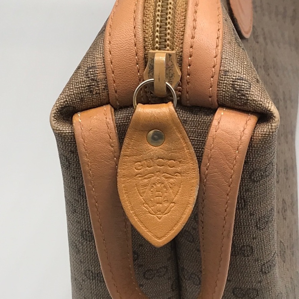 Gucci Brown Leather GG Unisex Toiletry Bag - Picture 6 of 16